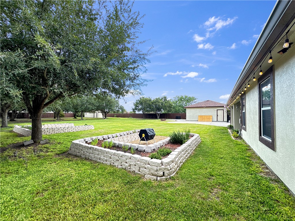 13910 Riverway Dr Property Photo 32
