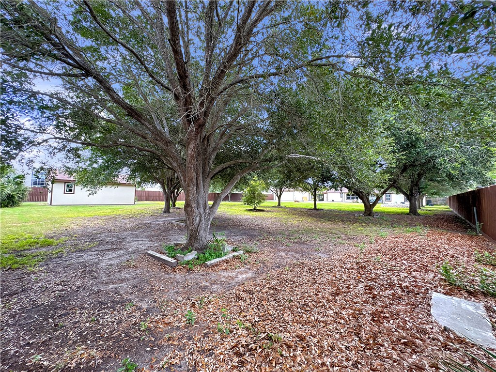13910 Riverway Dr Property Photo 35