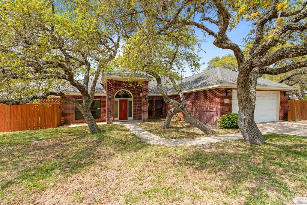 2214 N Mccampbell St Property Photo 1