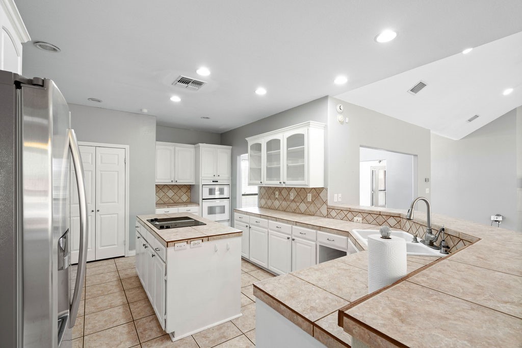 2214 N Mccampbell St Property Photo 4