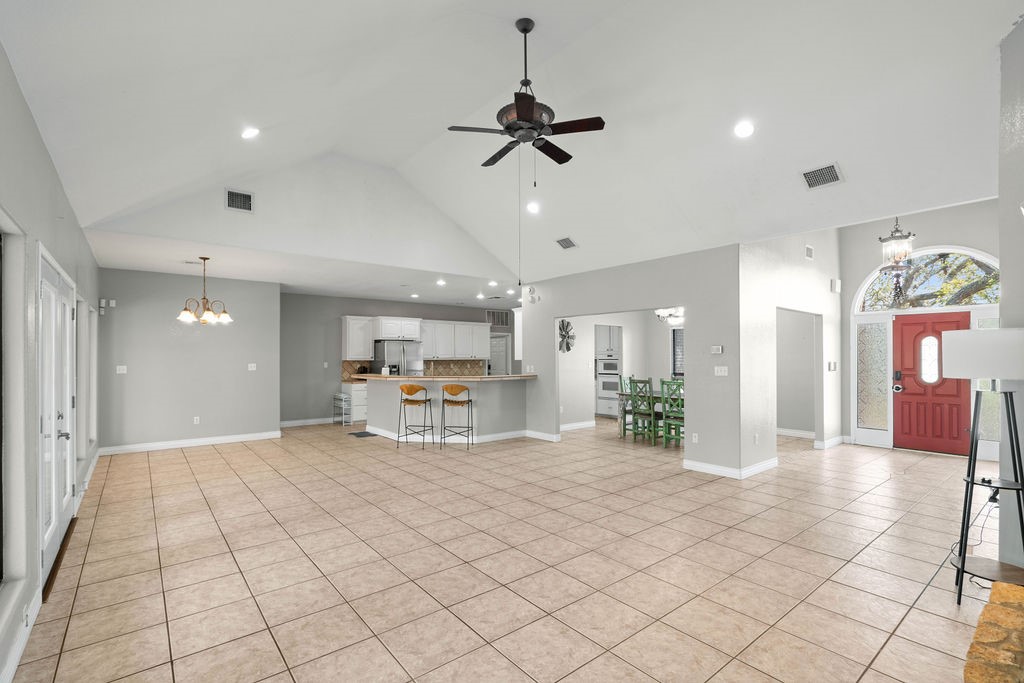 2214 N Mccampbell St Property Photo 8