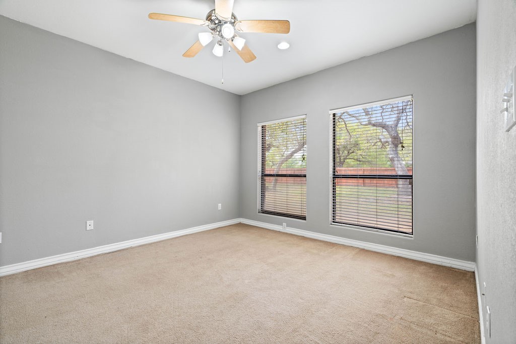 2214 N Mccampbell St Property Photo 13