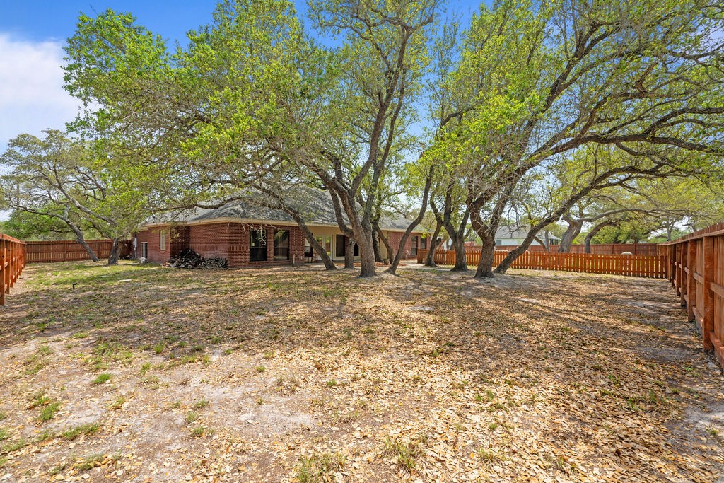 2214 N Mccampbell St Property Photo 26