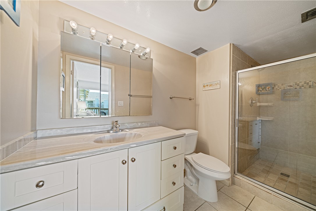 14810 Windward Dr 301 Property Photo 21