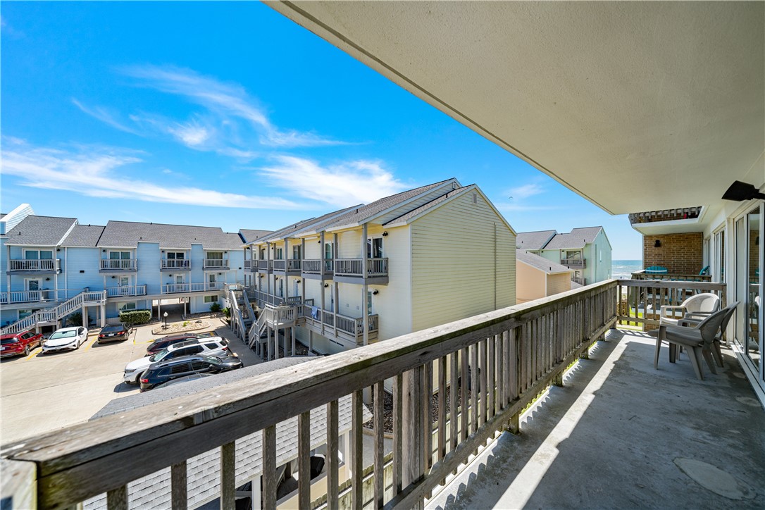 14810 Windward Dr 301 Property Photo 26