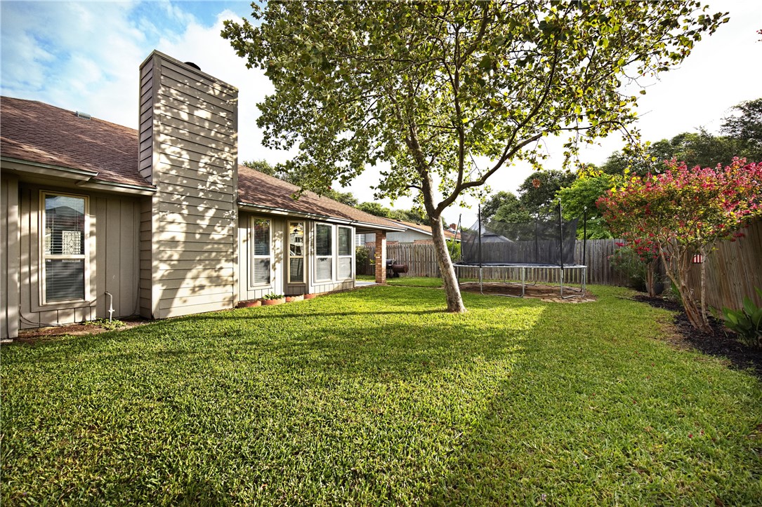 2305 Twin Oak Dr Property Photo 20