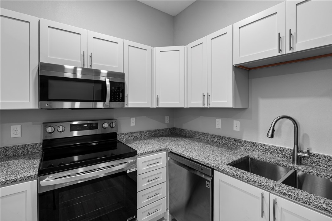 1801 S Staples St Property Photo 12
