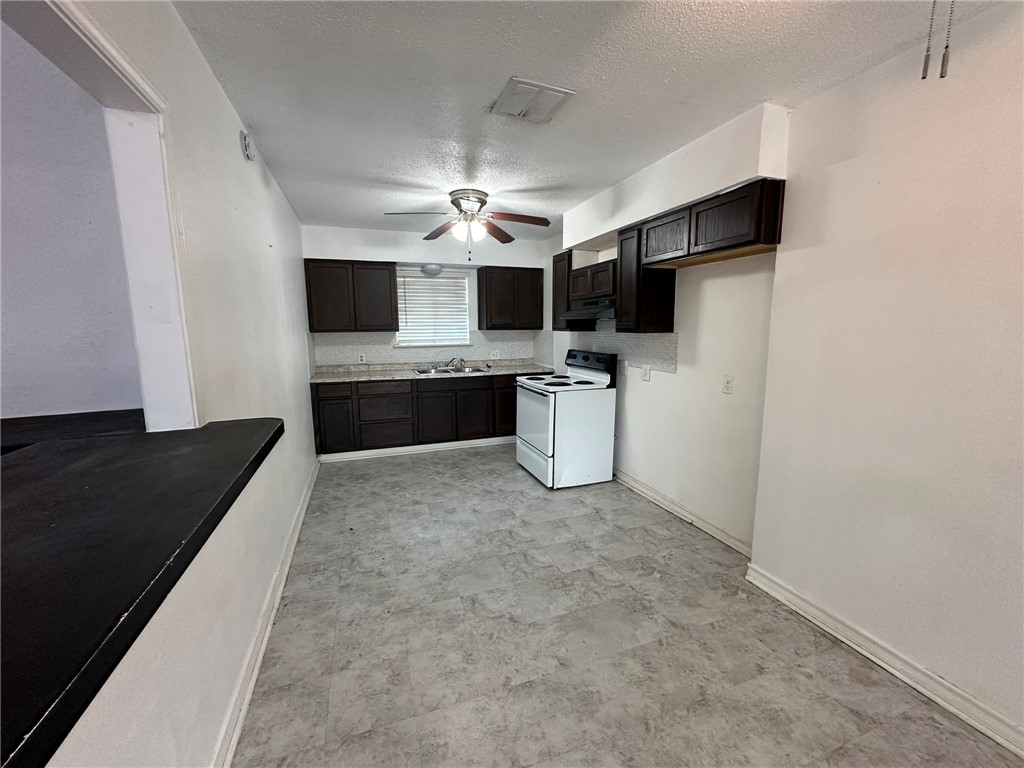115 Lee Ave Property Photo 7