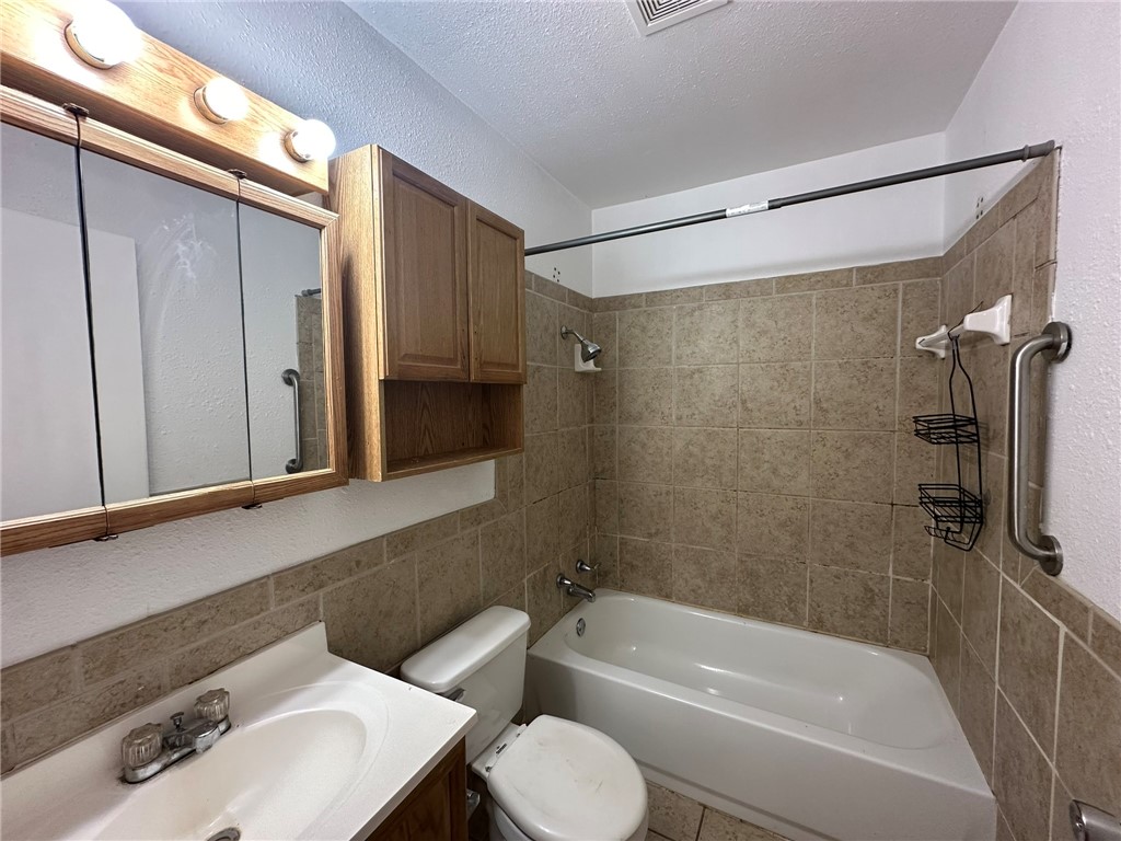 115 Lee Ave Property Photo 15