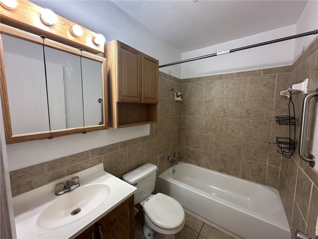 115 Lee Ave Property Photo 17