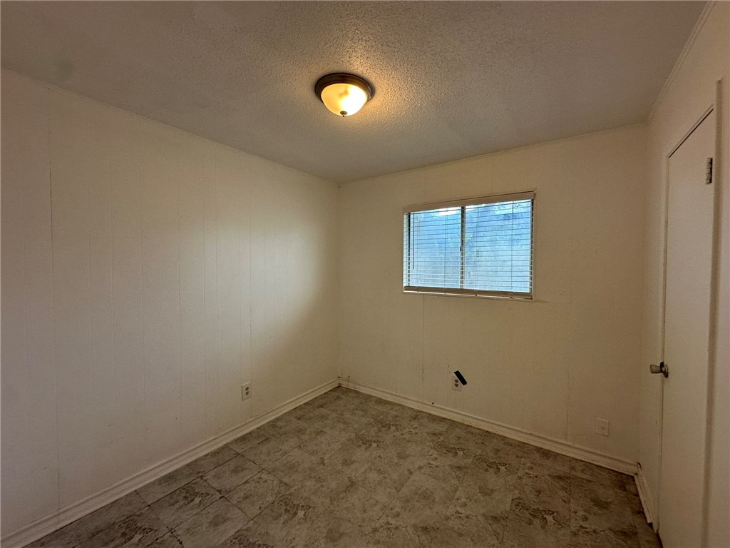 115 Lee Ave Property Photo 18