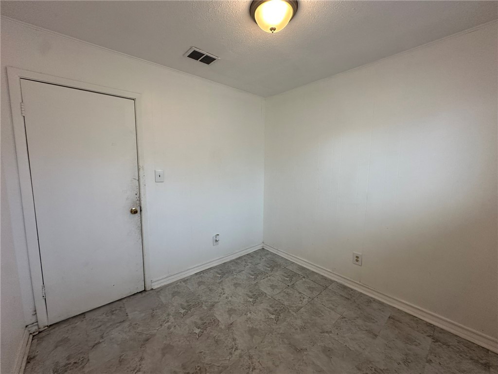 115 Lee Ave Property Photo 21