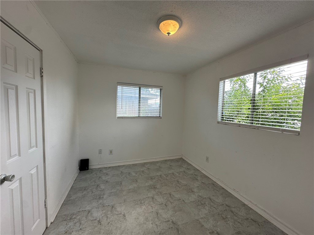 115 Lee Ave Property Photo 23