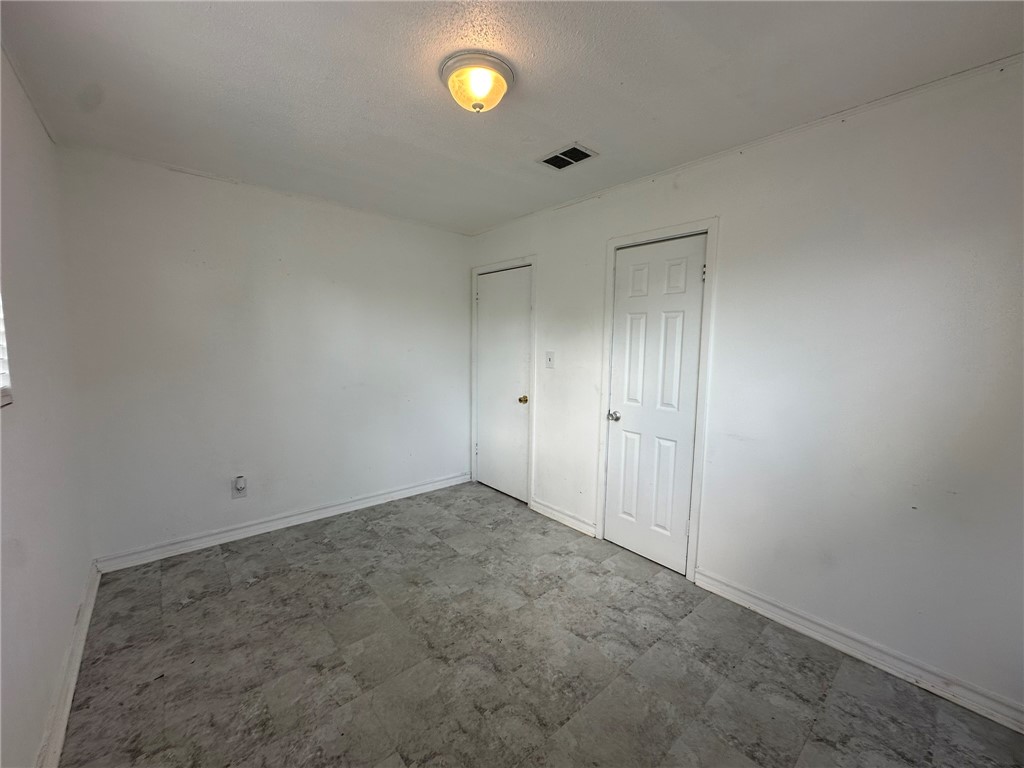 115 Lee Ave Property Photo 25