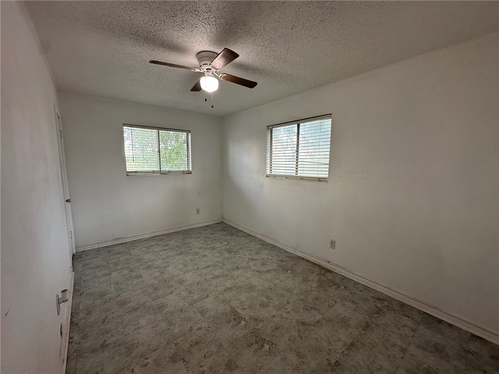 115 Lee Ave Property Photo 27