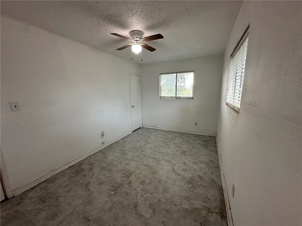 115 Lee Ave Property Photo 28