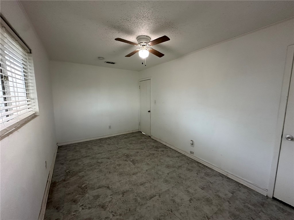 115 Lee Ave Property Photo 29
