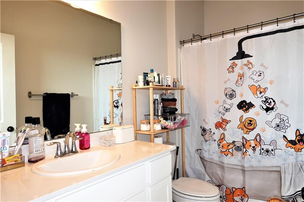 1018 Ocean Breeze St Property Photo 15