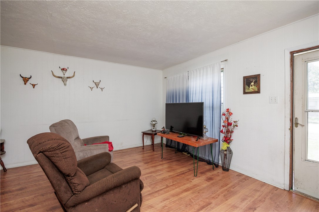 1037 Collingswood Dr Property Photo 6