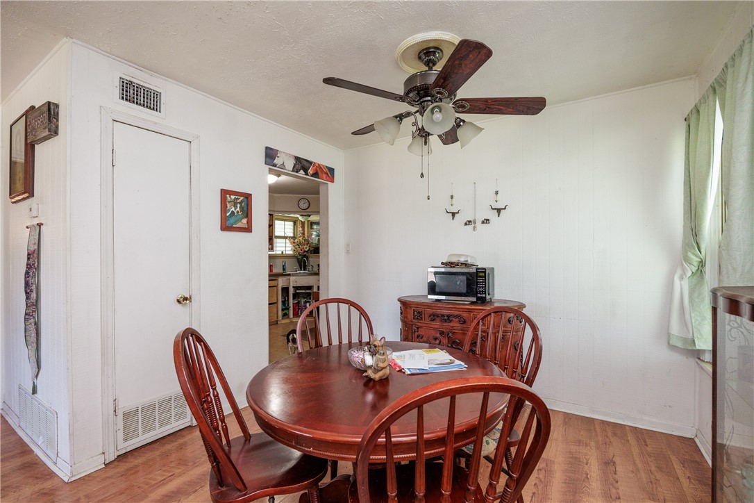 1037 Collingswood Dr Property Photo 9