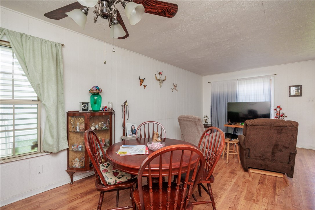 1037 Collingswood Dr Property Photo 11