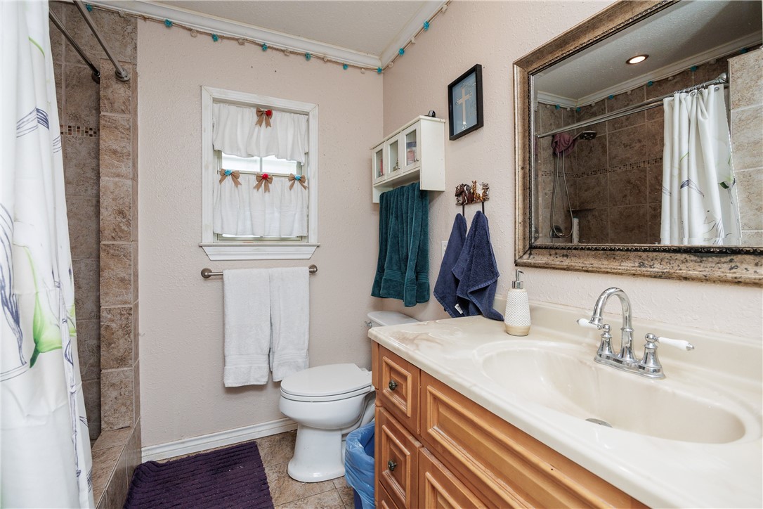 1037 Collingswood Dr Property Photo 15