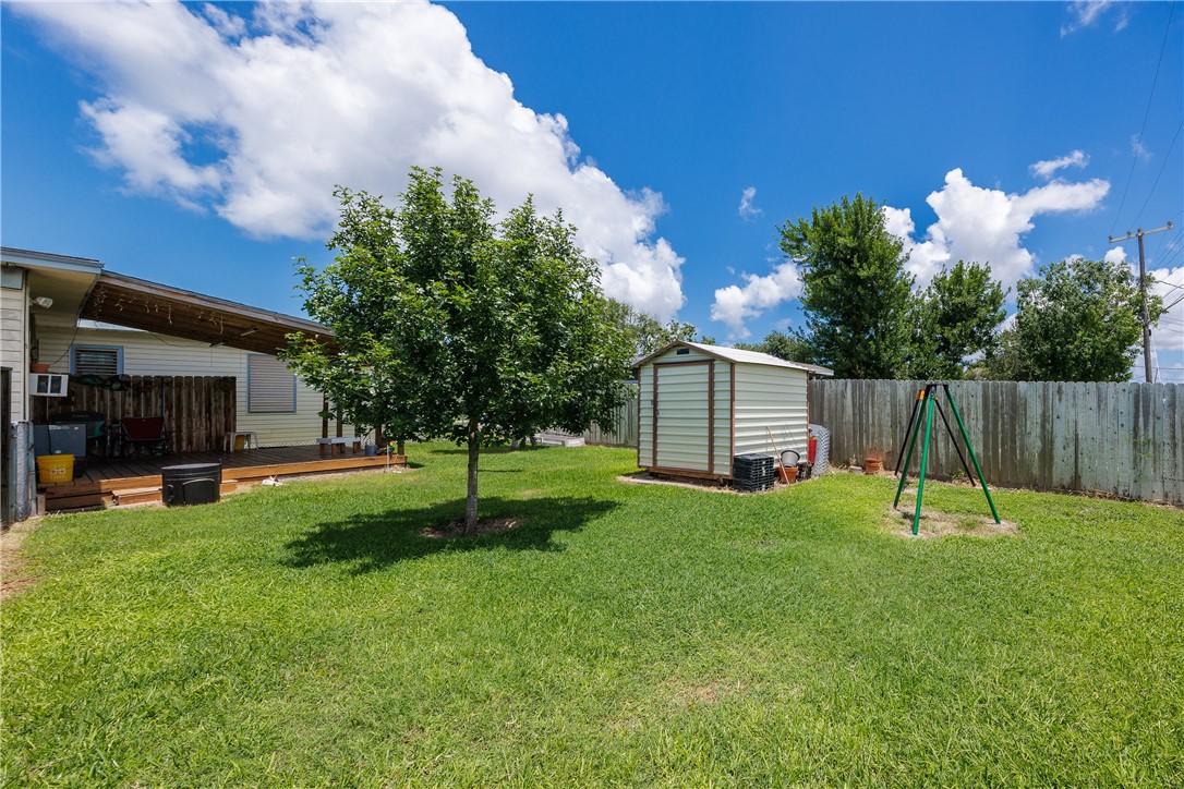 1037 Collingswood Dr Property Photo 30