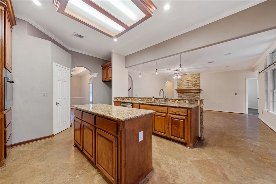 5609 Leicester Dr Property Photo 13