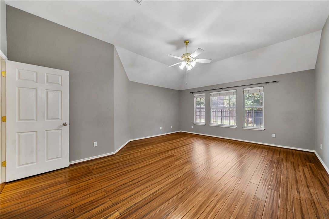 5609 Leicester Dr Property Photo 20