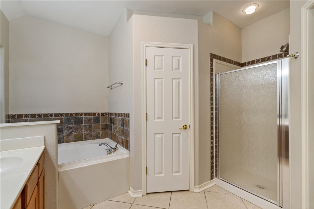 5609 Leicester Dr Property Photo 22