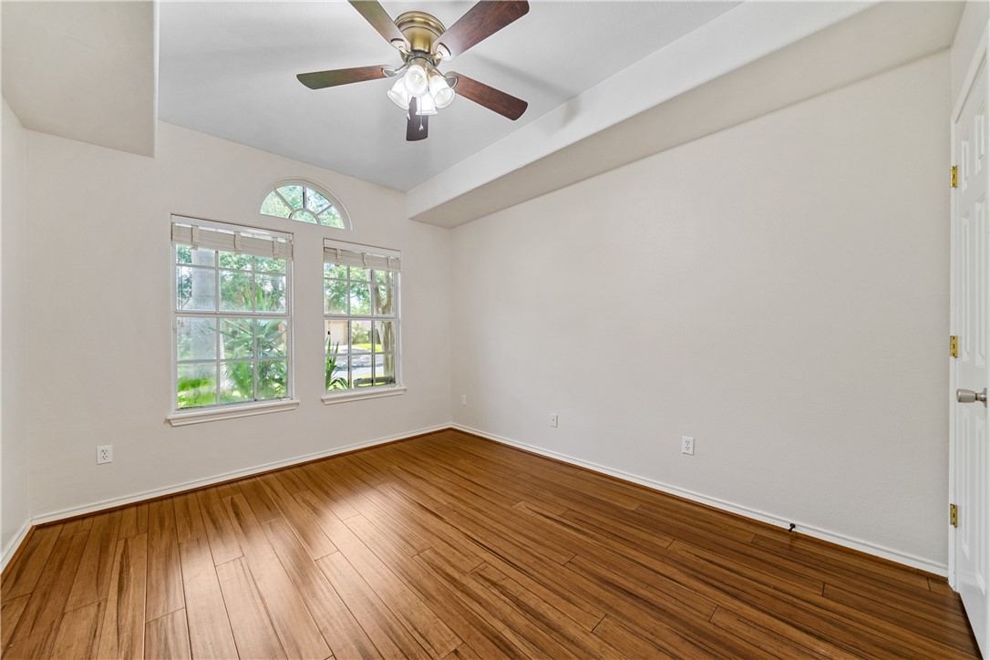 5609 Leicester Dr Property Photo 24