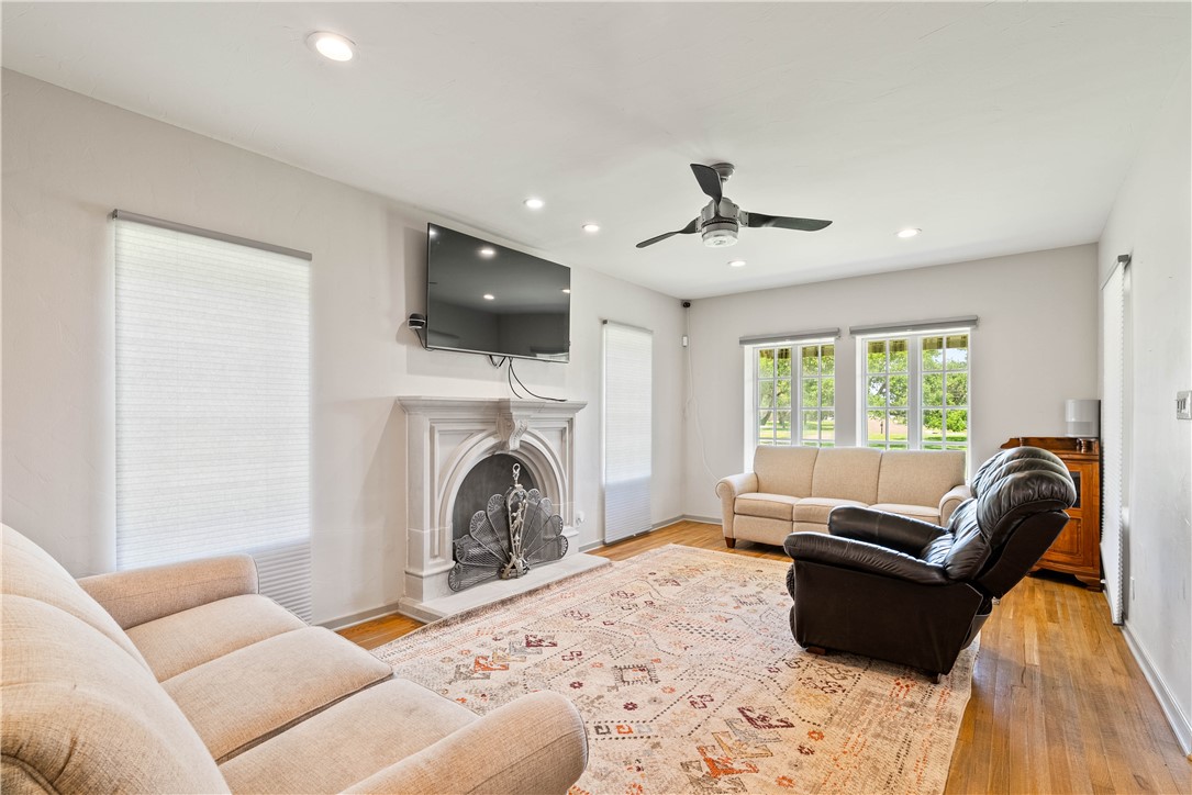 1401 Omohundro St Property Photo 14