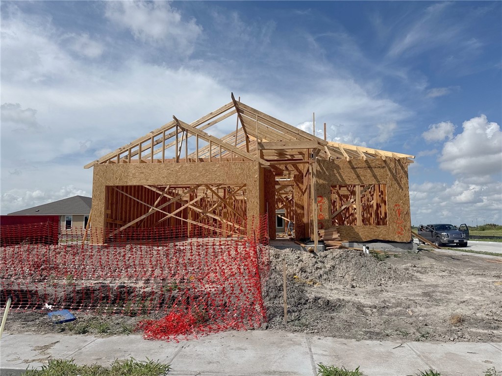 2102 Fury Property Photo 1