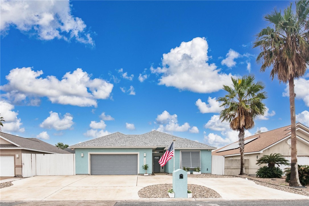 14013 Hawksnest Bay Dr Property Photo 3