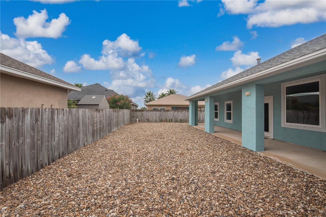 14013 Hawksnest Bay Dr Property Photo 35