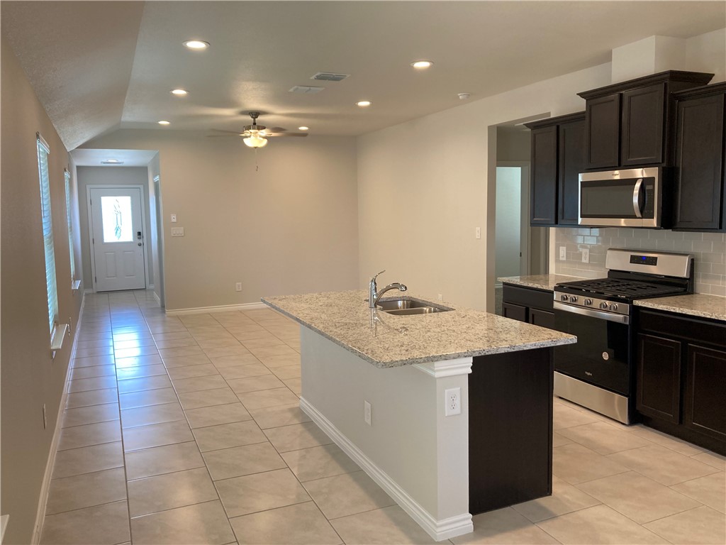 7526 Breese Dr Property Photo 3
