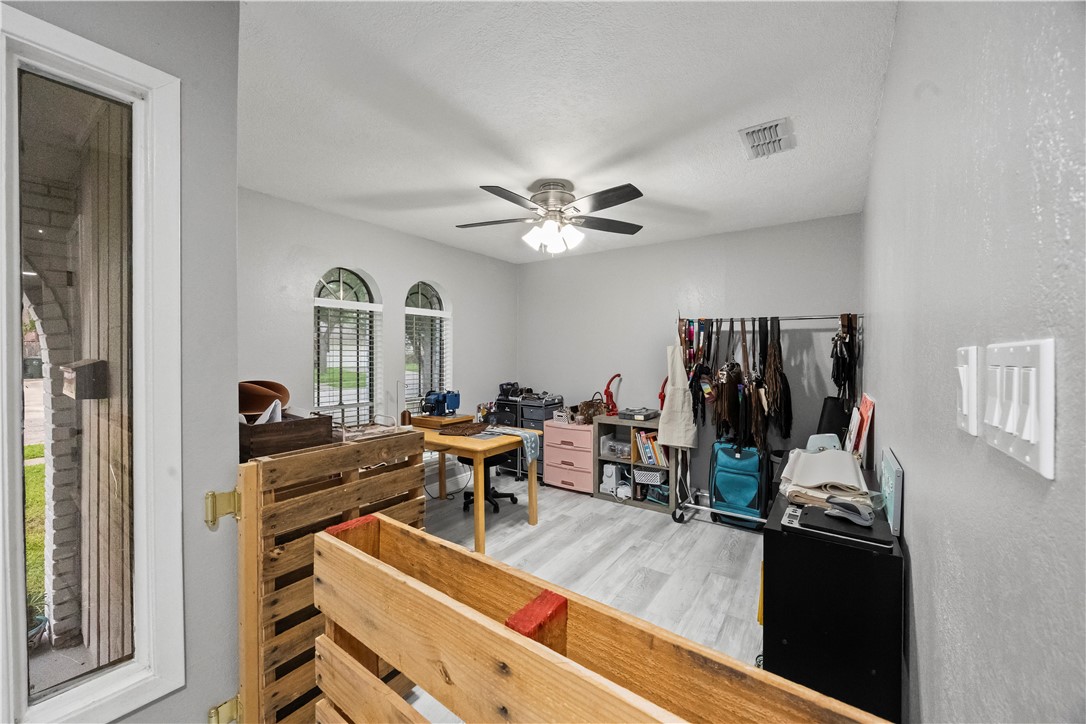3614 Capri Dr Property Photo 5