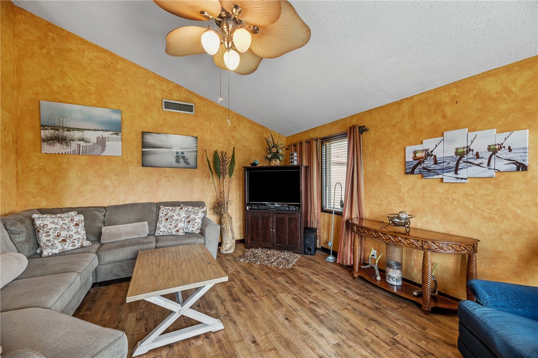 1402 Van Buren Property Photo 18