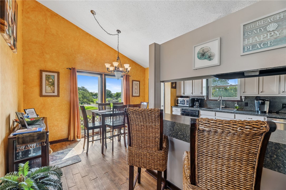 1402 Van Buren Property Photo 21