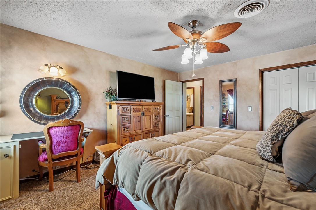 1402 Van Buren Property Photo 28
