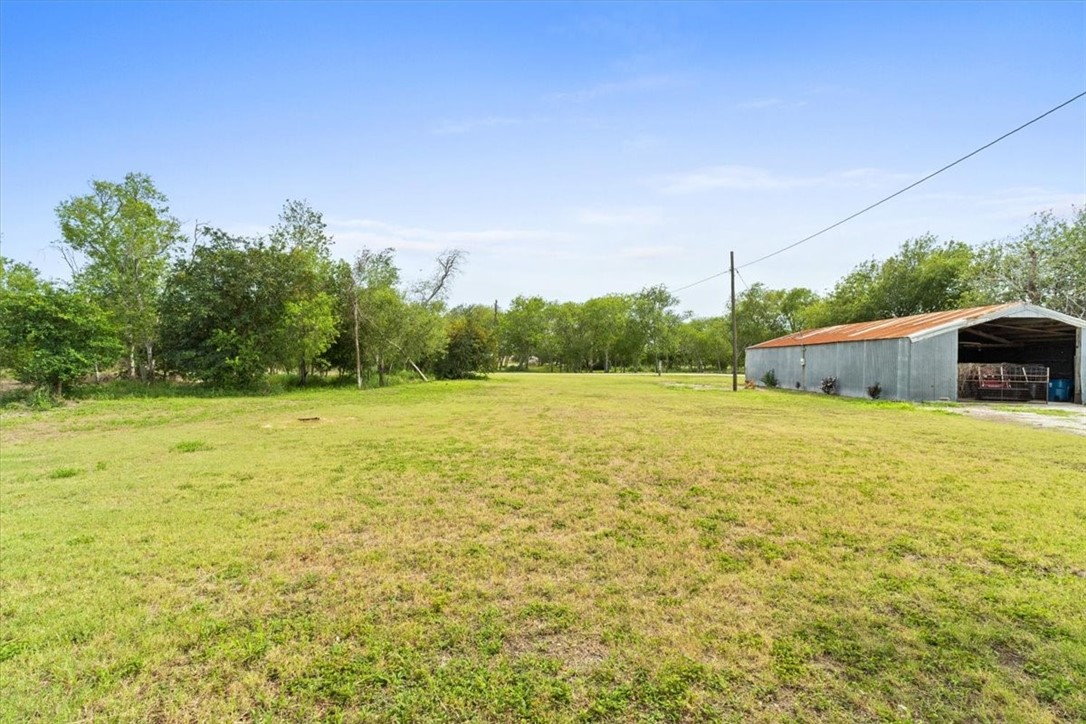4750 Private Road 3915 Property Photo 23