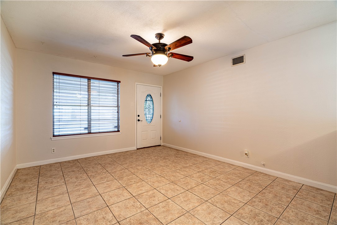 5905 Norvel Dr Property Photo 2