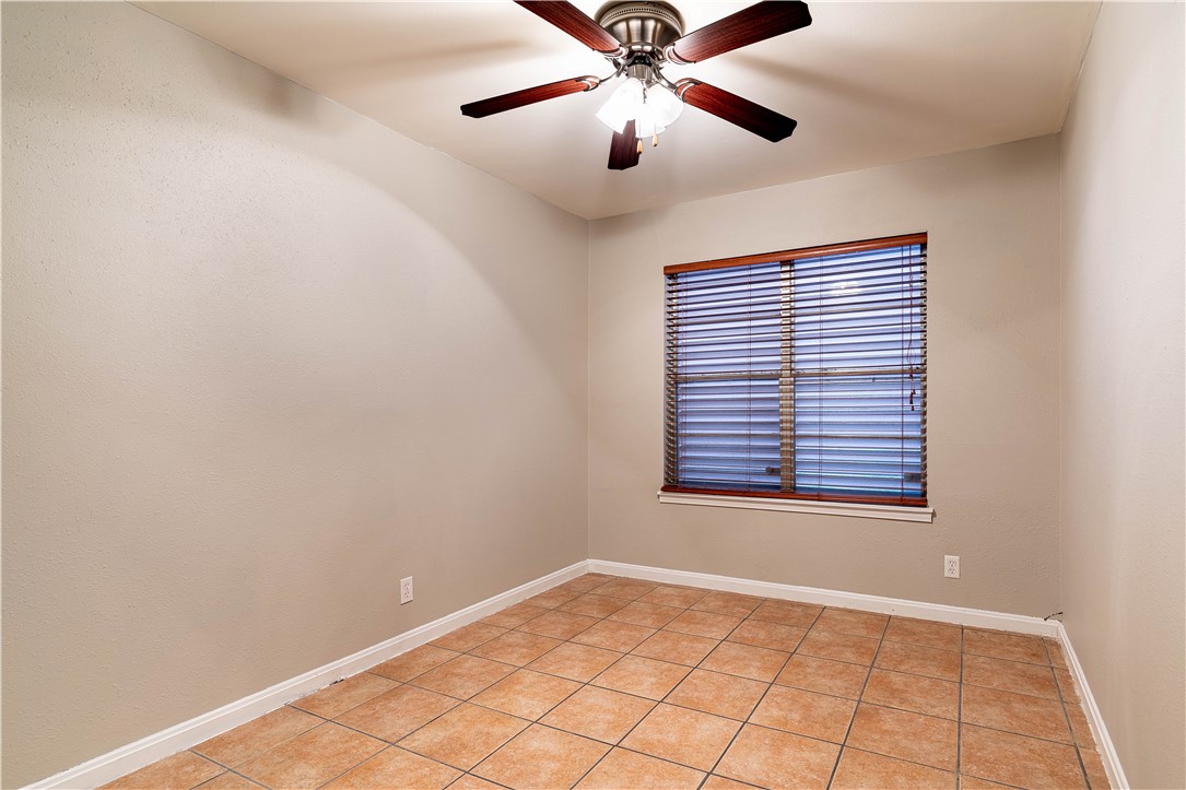 5905 Norvel Dr Property Photo 6