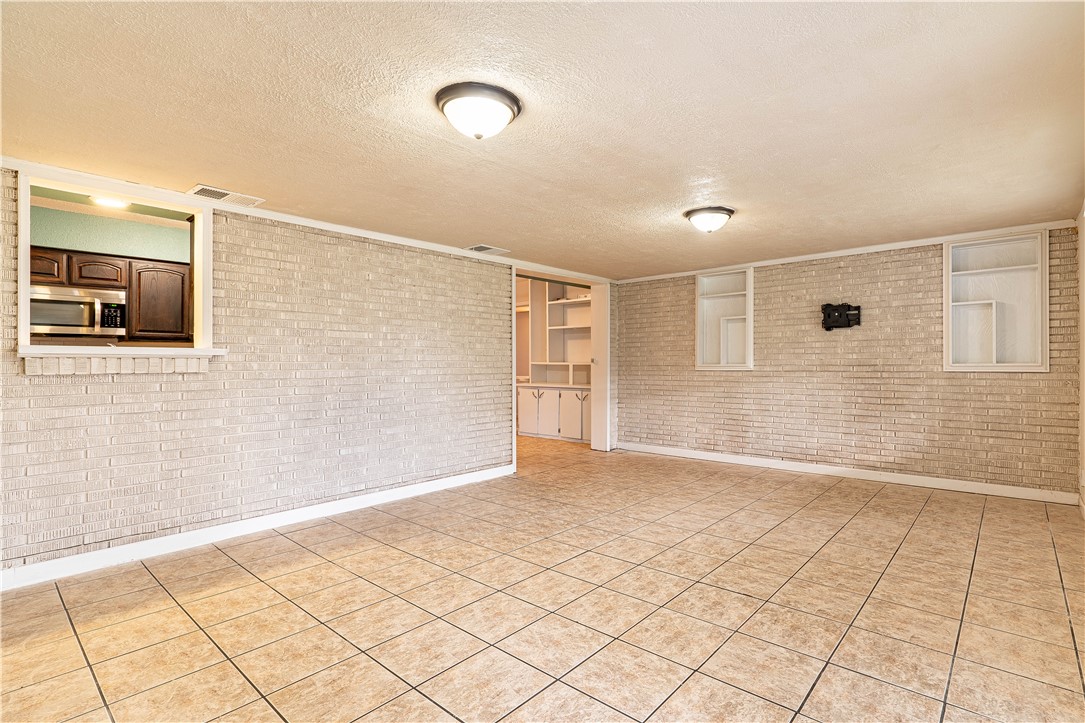 5905 Norvel Dr Property Photo 14