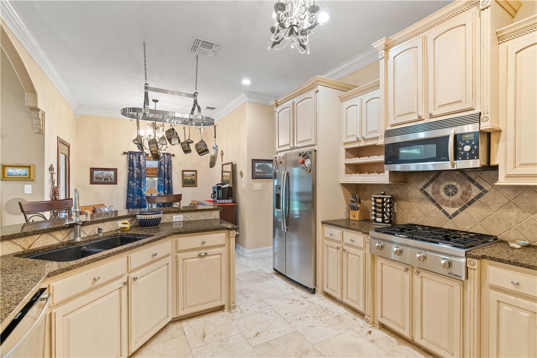 111 Forest Hills Dr Property Photo 14