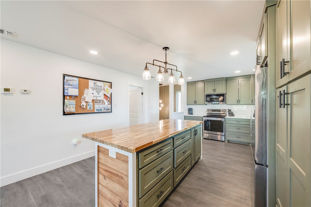 502 Corpus Christi Channel Property Photo 14