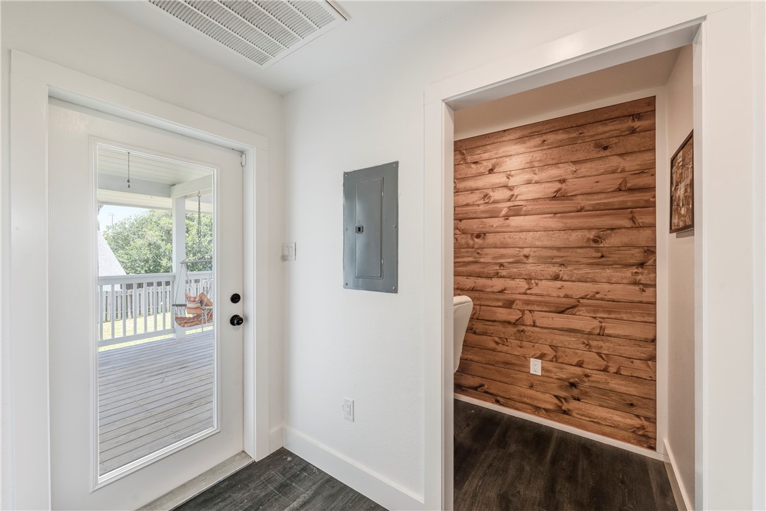 502 Corpus Christi Channel Property Photo 17