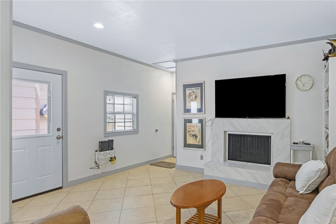75 S Commonsway Dr Property Photo 10