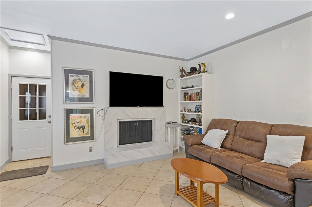 75 S Commonsway Dr Property Photo 11