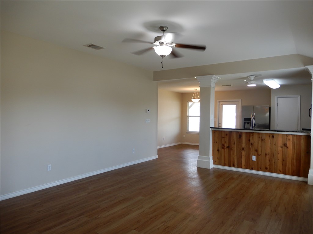 2301 Blue Star Dr Property Photo 4